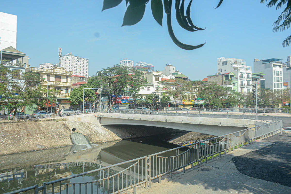 Cầu Yên Hòa mới dài 36m, rộng 21m (gấp 3 lần cầu cũ),với tổng mức đầu tư gần 28 tỷ đồng.