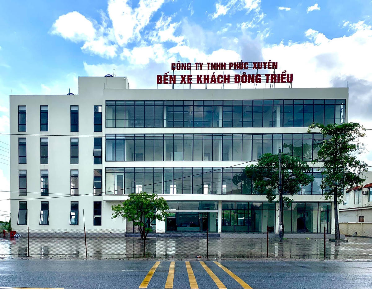 Từ ngày 25/6, Quảng Ninh tạm dừng toàn bộ các hoạt động vận tải khách liên tỉnh đường bộ bao gồm xe tuyến cố định, xe hợp đồng, taxi, xe buýt và hoạt động vận tải khách đường thủy.