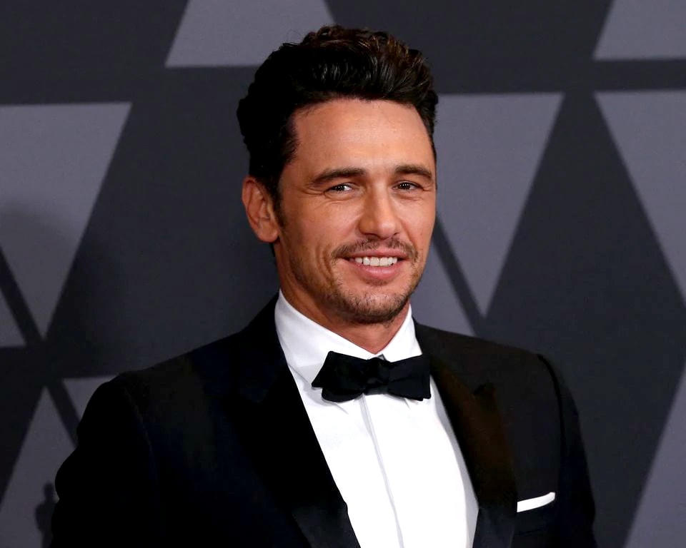James Franco thừa nhận ngủ với sinh viên và mắc chứng nghiện sex
