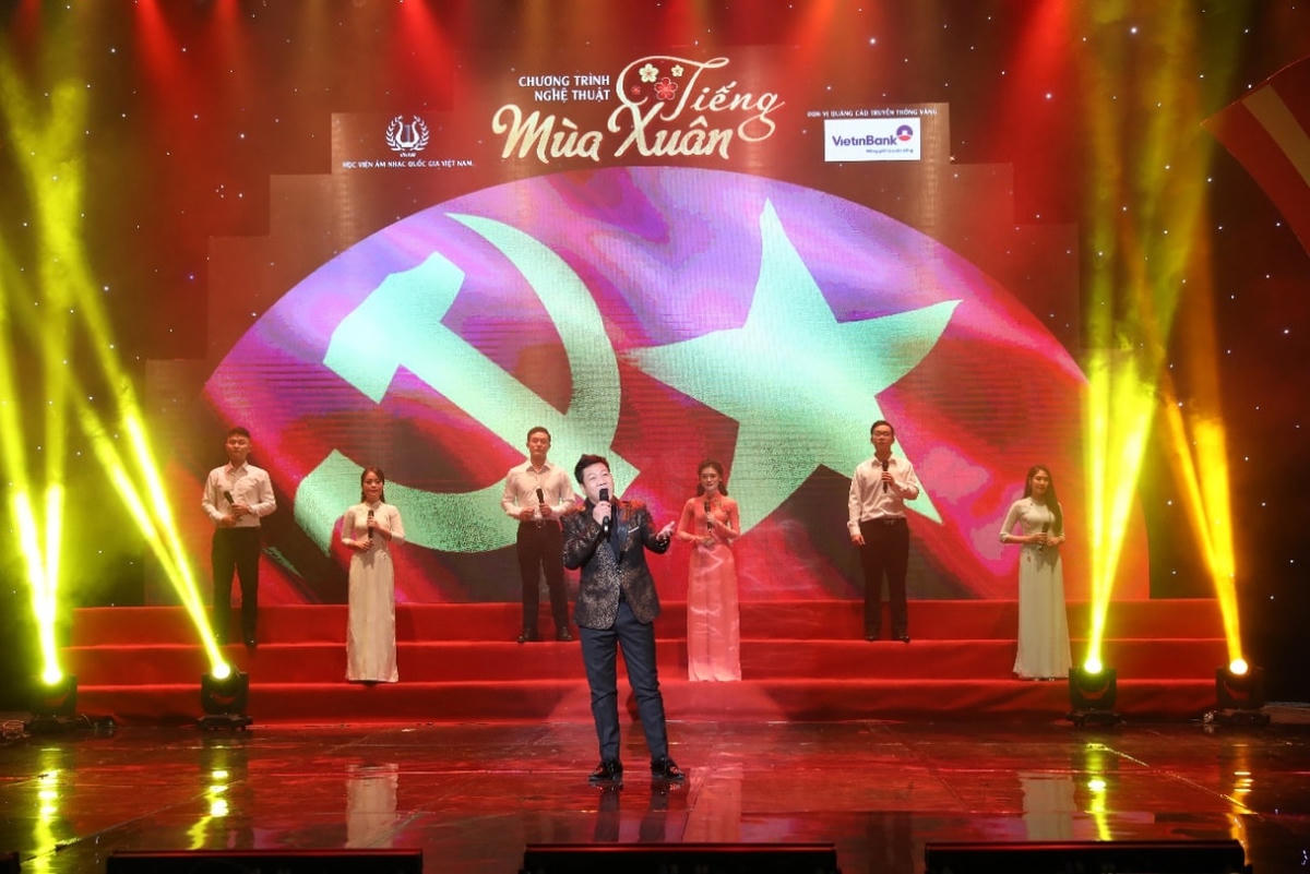NSND Quốc Hưng thể hiện ca khúc “Lá cờ Đảng”