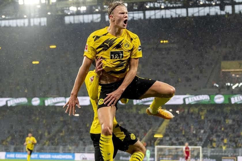 PSG được cho từ bỏ cuộc đua giành Haaland.