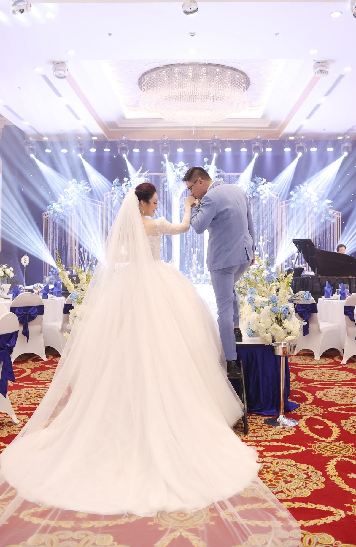 Tân Nhàn và chồng.