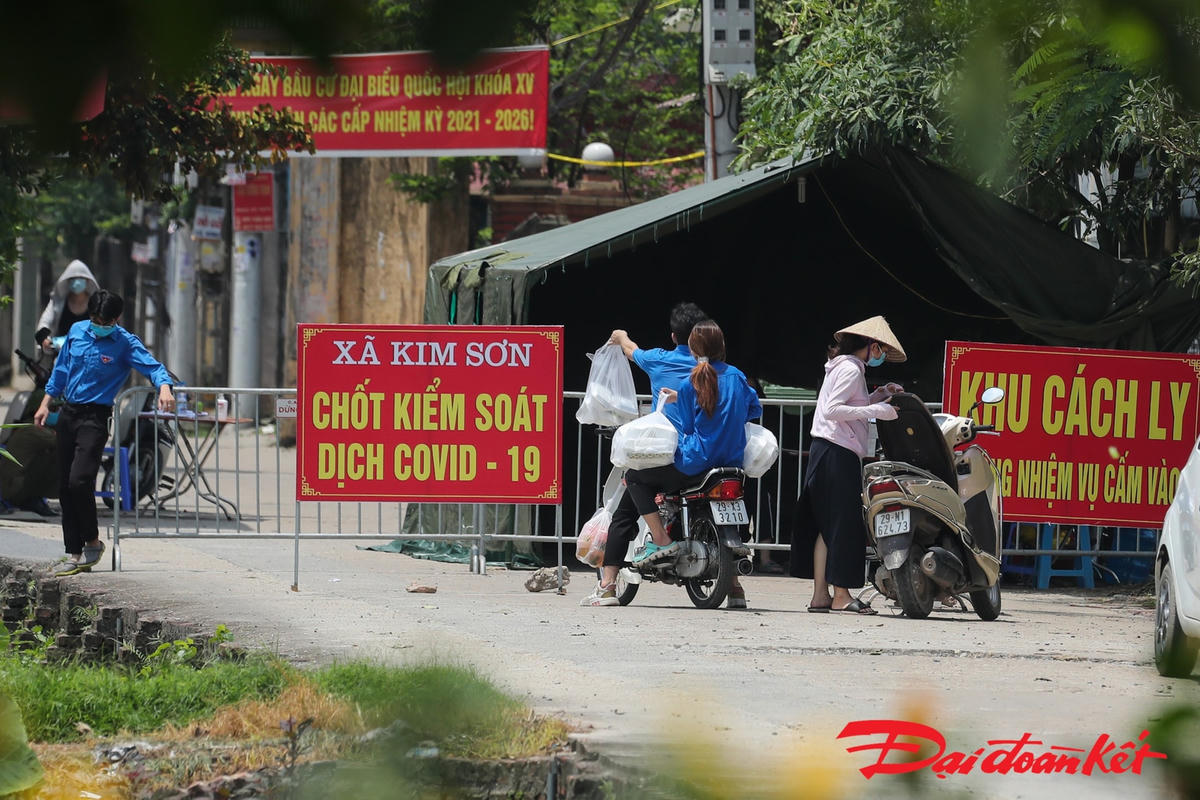 [ẢNH] Kim Sơn: Người dân, cán bộ, … cùng ‘gồng mình’ chống dịch