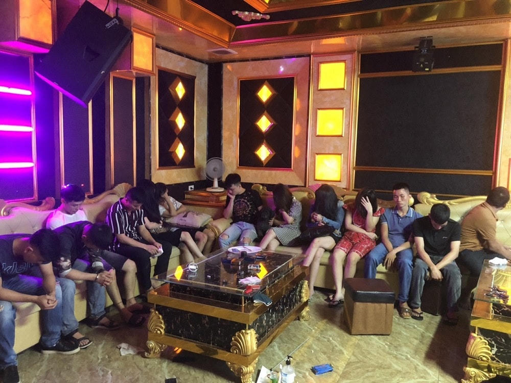 13 đối tượng bị bắt quả tang sử dụng ma túy trái phép.