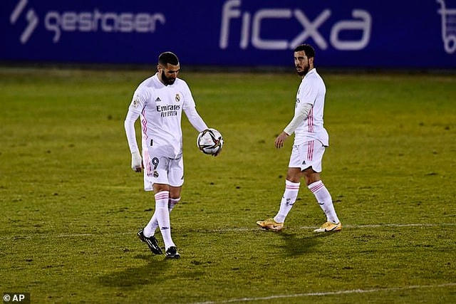 Vài ngày sau khi bị Bilbao loại ở bán kết Siêu Cup Tây Ban Nha, Real Madrid tiếp tục "ngã ngựa" ở Cúp Nhà vua từ rất sớm.