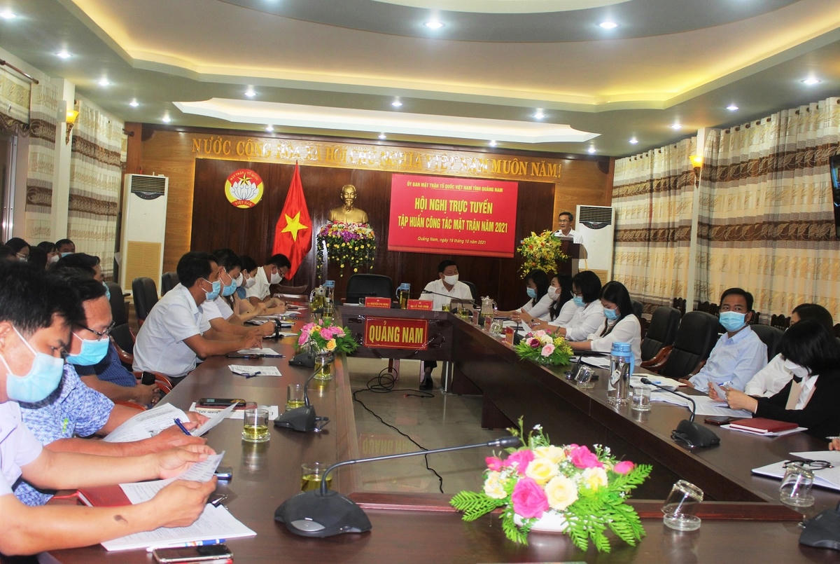 Quang cảnh hội nghị tập huấn công tác Mặt trận năm 2021.