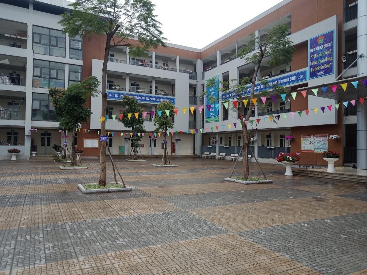 Khuôn viên trường, lớp Trường Tiểu học Đại Kim được vệ sinh sạch sẽ, sẵn sàng đón học sinh đi học trở lại.