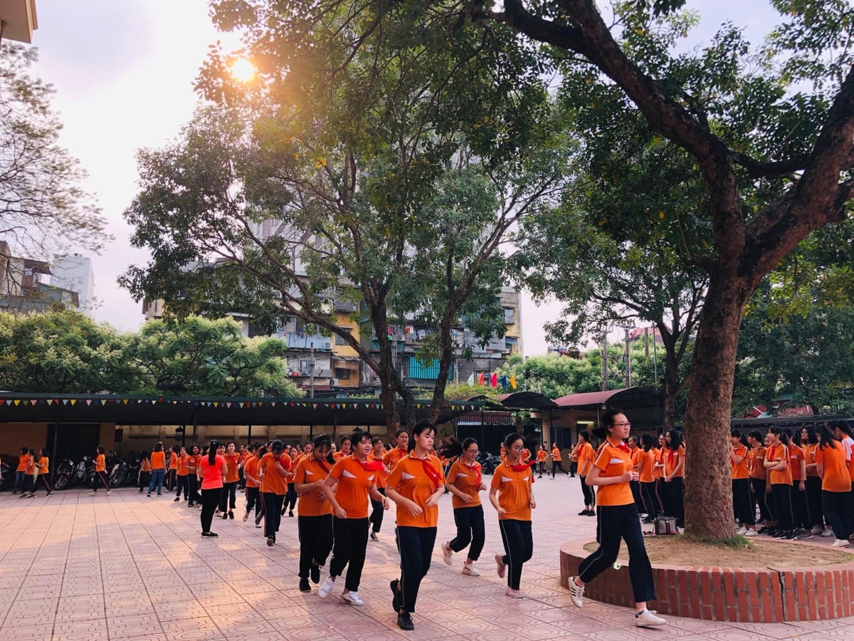 Hạn chế lớn nhất của việc dạy thể dục online là học sinh không có không gian để vận động.