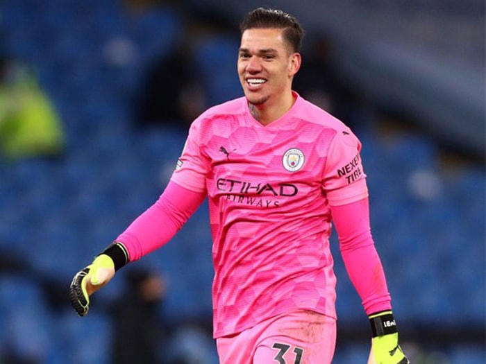 Man City vẫn có sự phục vụ của thủ thành số 1 Ederson.