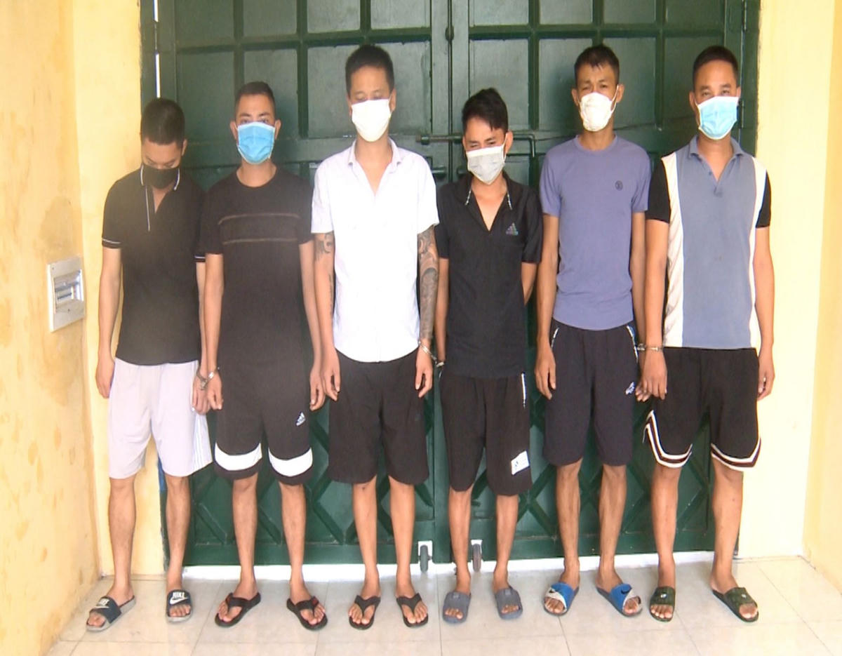 Các đối tượng trong đường dây ghi lô đề tiền tỷ ở TX Nghi Sơn vừa bị bắt giữ.