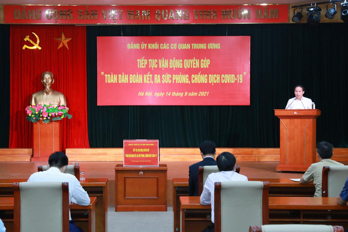 Quang cảnh buổi lễ phát động.