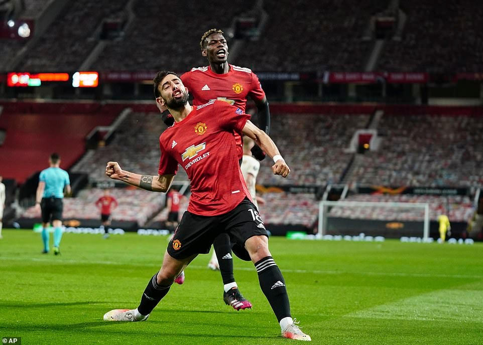 Bruno Fernandes cũng đóng góp 2 bàn thắng cho Man Utd.
