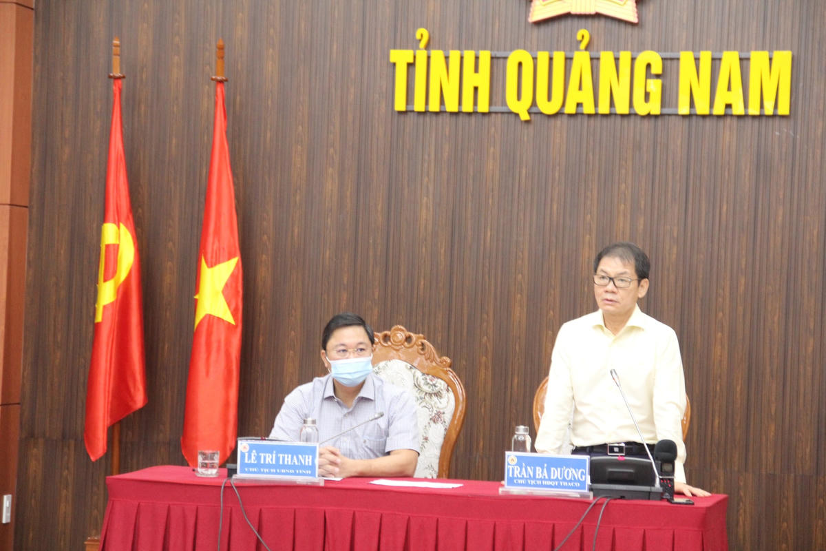 Ông Trần Bá Dương, Chủ tịch Tập đoàn Thaco Trường Hải phát biểu tại buổi làm việc.