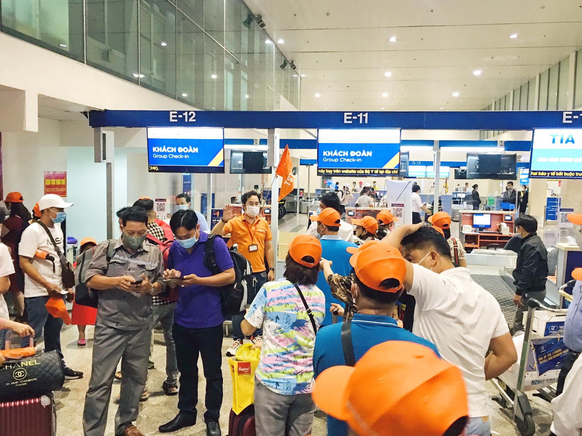 Doanh nghiệp lữ hành hoãn tour đi Mỹ tiêm vắc xin Covid-19