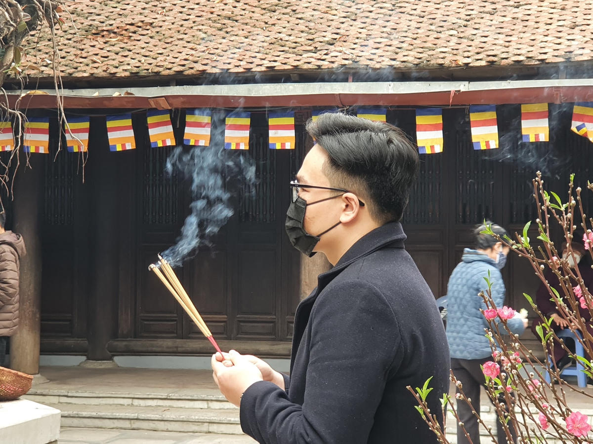 Hàng loạt các cơ sở thờ tự, di tích lịch sử, tâm linh mở cửa thời điểm Rằm tháng Giêng nhận được nhiều sự đồng tình của người dân Thủ đô, đáp ứng được yêu cầu về mặt tinh thần trong ngày lễ lớn nhất của năm.