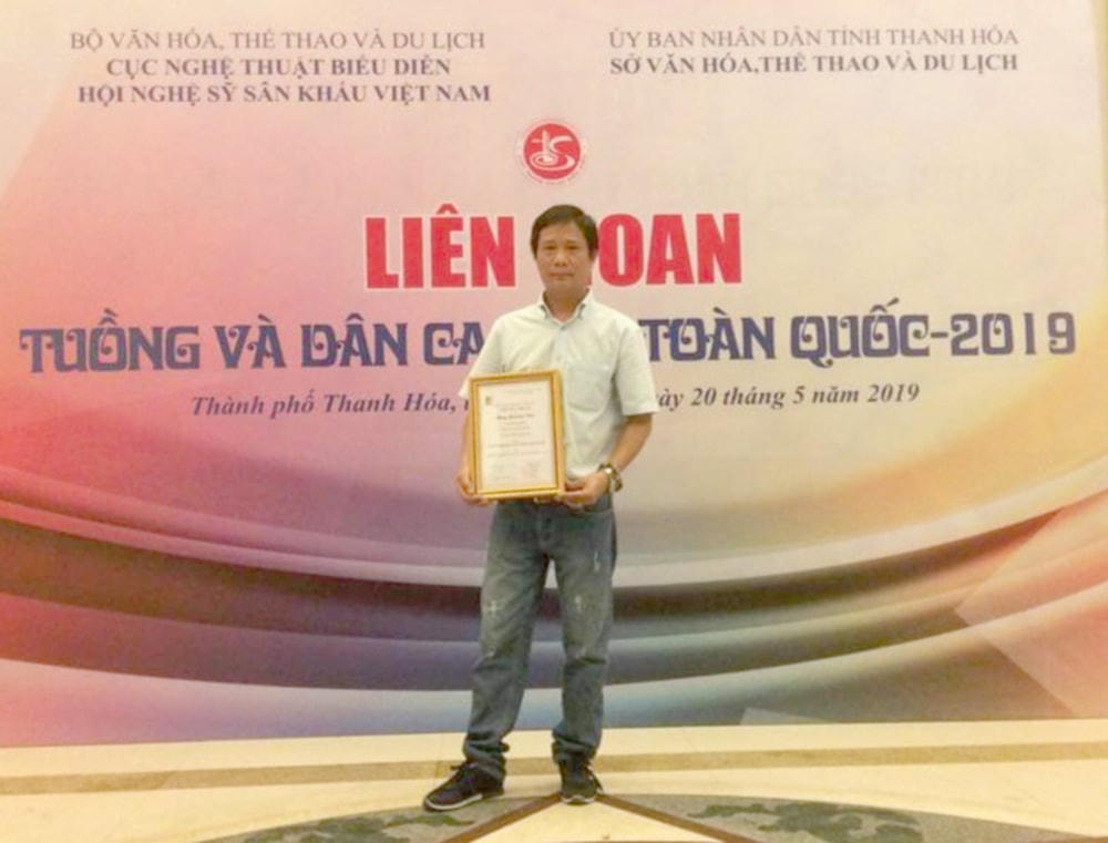 Nghệ sĩ Nguyễn Văn Mười tại "Liên hoan Tuồng và dân Ca Kịch toàn quốc 2019".