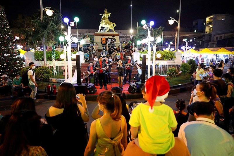 TP Hồ Chí Minh chính thức ra mắt phố đi bộ đêm tại quận 10