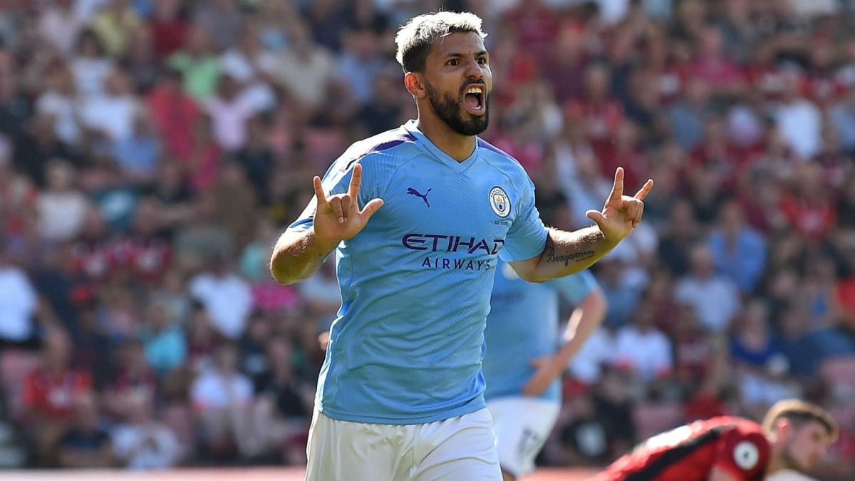 Chủ tịch Joan Laporta của Barca muốn chiêu mộ Aguero (Ảnh: Getty).