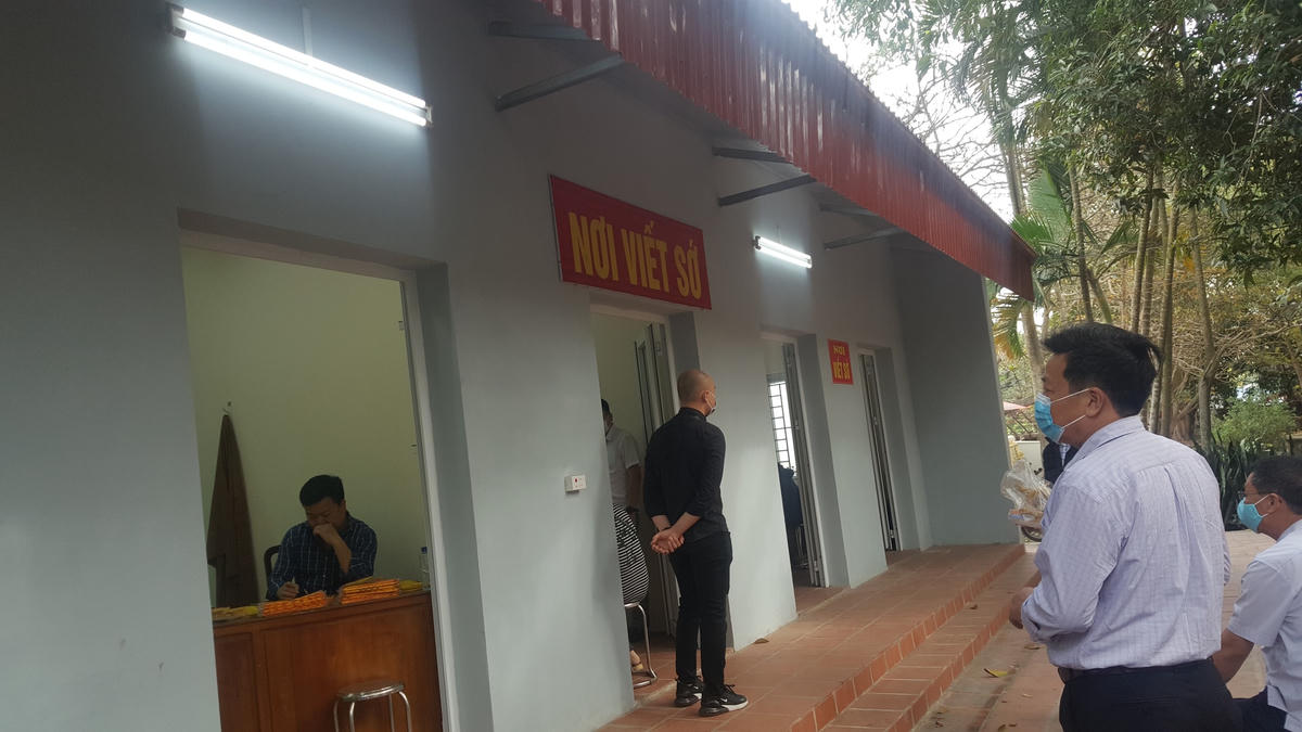 [ẢNH] Nam Định: Đền Trần vẫn mở cửa nhưng thưa người