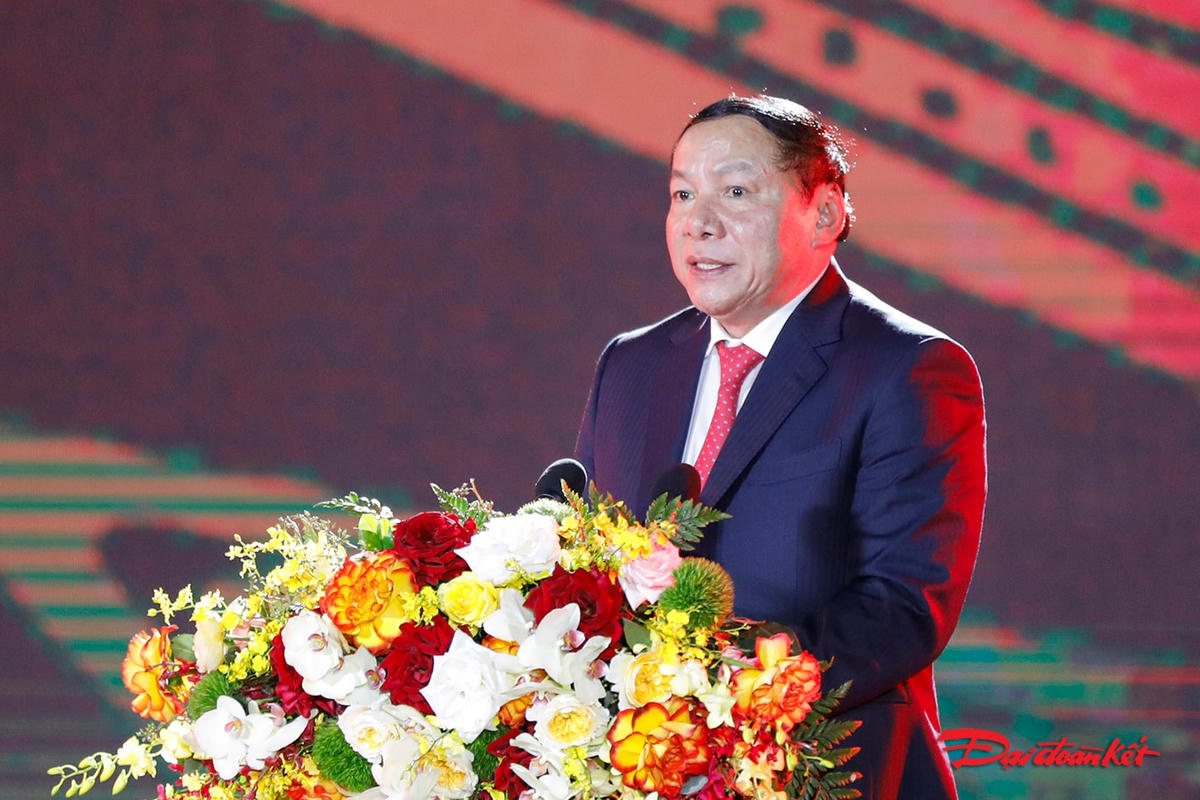 Bộ trưởng Bộ Văn hóa, Thể thao và Du lịch Nguyễn Văn Hùng phát biểu khai mạc.