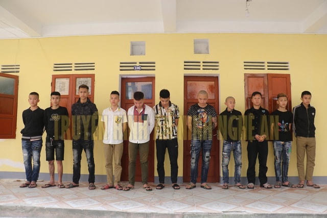 11 trong số 13 đối tượng bị bắt giữ.