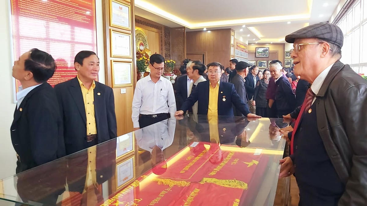 Phòng truyền thống có diện tích 86 m2, được xây dựng trên tầng 5 của trụ sở Ủy ban MTTQ Việt Nam tỉnh Nghệ An.