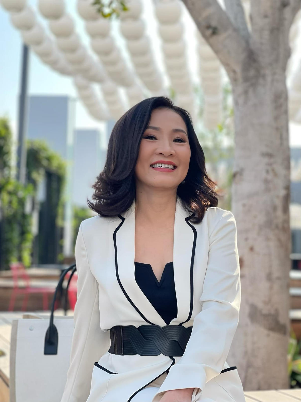 Sau ly hôn, nhan sắc của Hồng Đào càng thăng hạng. 