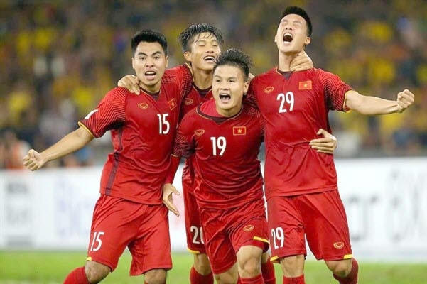 Đội tuyển Việt Nam tăng 1 bậc lên xếp thứ 93 thế giới.