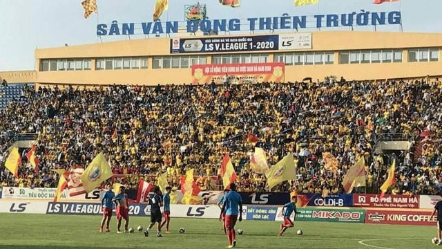 V-League hiện tạm ngưng vì dịch Covid-19 và một số đội đang đề xuất giải đấu này nên dừng hẳn để giảm gánh nặng tài chính cho các CLB.  