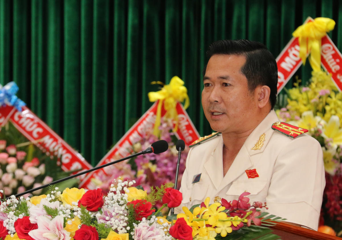 Tân giám đốc Công an tái đắc cử Bí thư Đảng uỷ Công an tỉnh phát biểu tại đại hội.