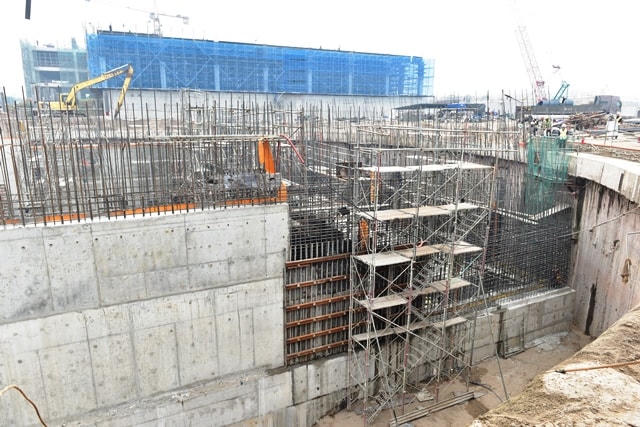 Một góc nhà máy nước thải Yên Xá đang được xây dựng, dự kiến đi vào hoạt động trong năm 2021