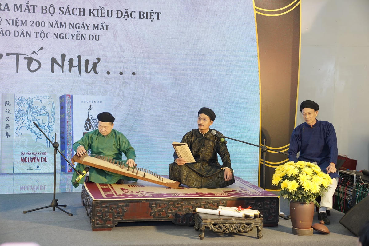 Hình ảnh trong chương trình "Ai nhớ Tố Như".