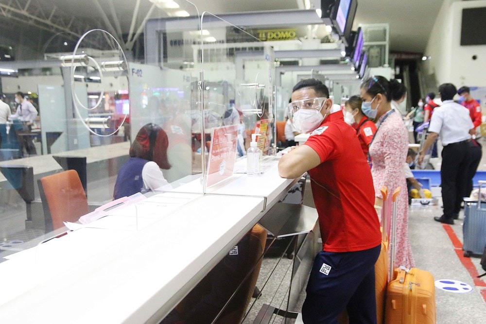 Thành viên đoàn thể thao các nước sẽ được ban tổ chức kiểm soát toàn bộ quy trình di chuyển, sinh hoạt khép kín từ khi đặt chân đến sân bay, về khách sạn, đến các địa điểm thi đấu và trở về. (Ảnh: PV/Vietnam+).