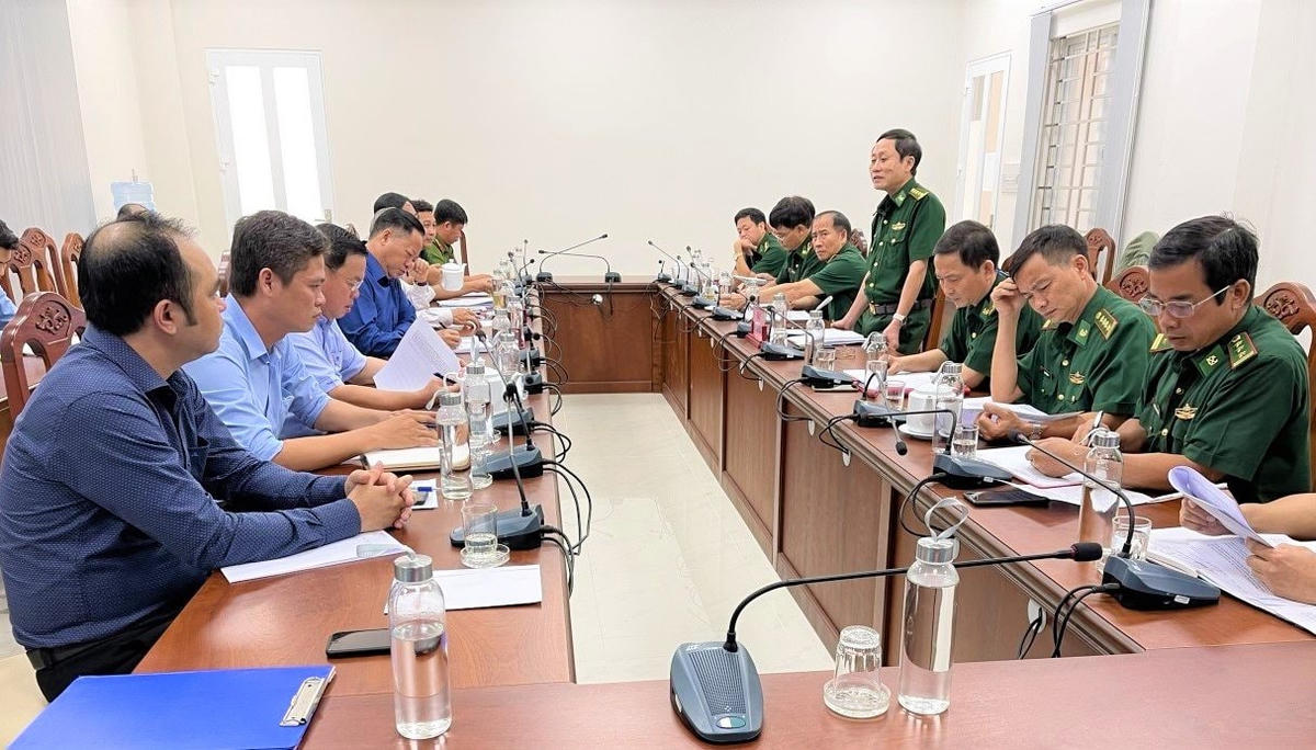 Quang cảnh buổi làm việc.