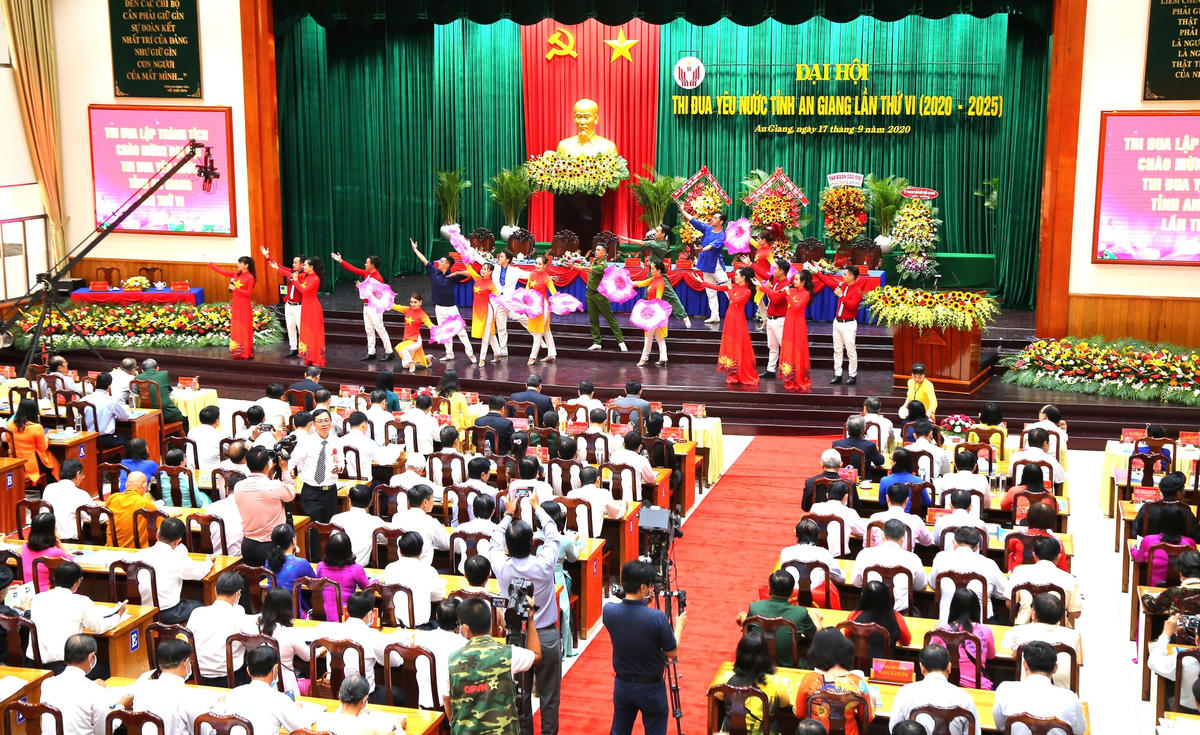 Quang cảnh đại hội thi đua yêu nước tỉnh An Giang