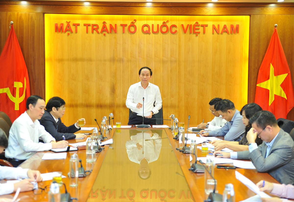Quang cảnh cuộc họp.