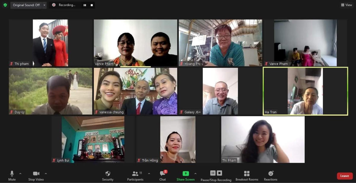 Gia đình, người thân, bạn bè có mặt trên "Zoom meeting" để cùng tổ chức lễ cưới. Ảnh: NVCC.