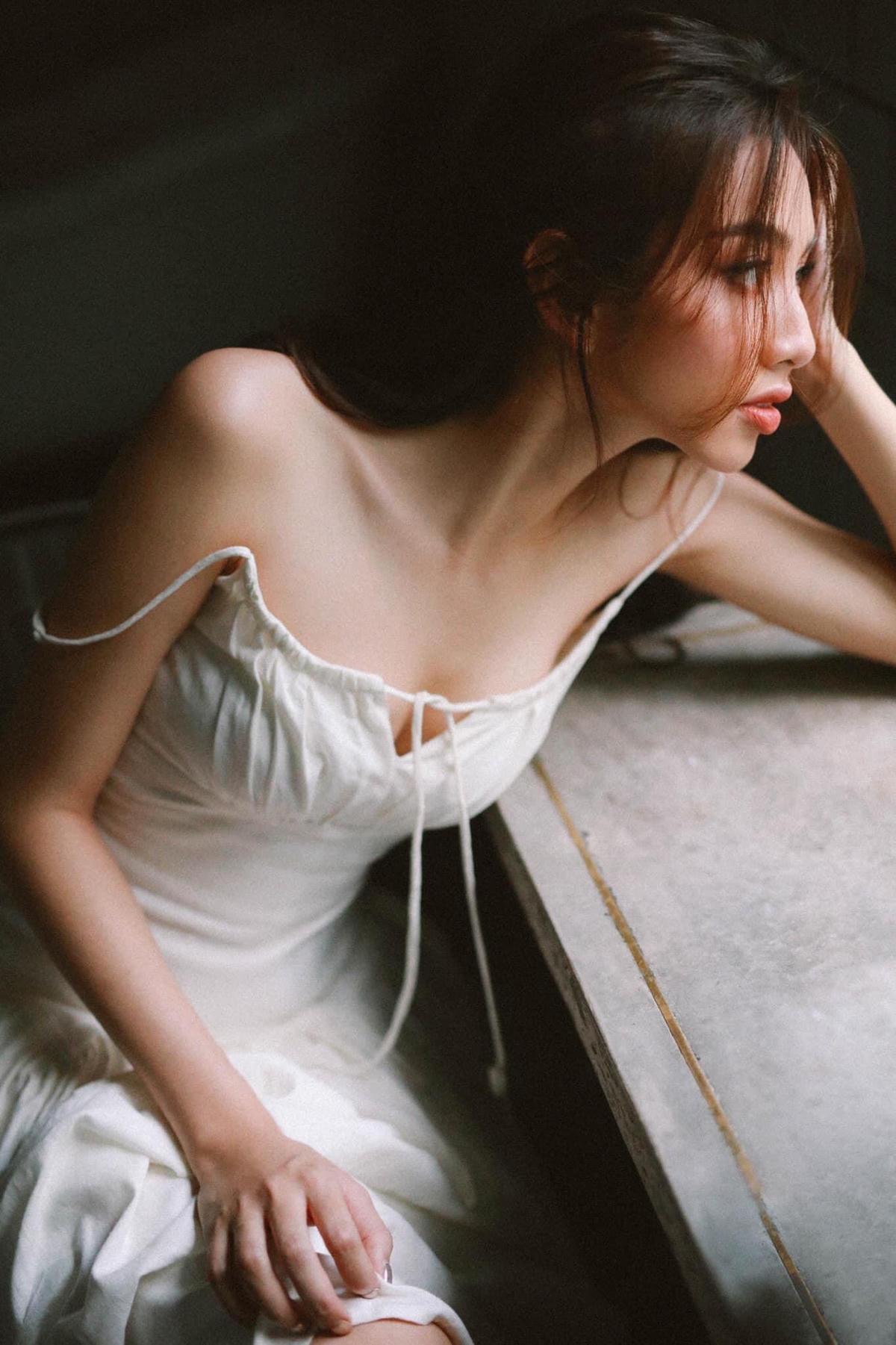 Nhan sắc gợi cảm của Thùy Tiên ghi điểm trong lòng người hâm mộ.