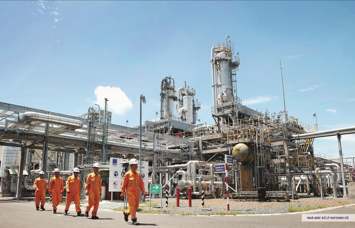 Kỷ niệm 60 năm Ngày truyền thống Ngành Dầu khí Việt Nam (27-11):&nbsp;Petrovietnam – sáu thập kỷ hướng về phía trước