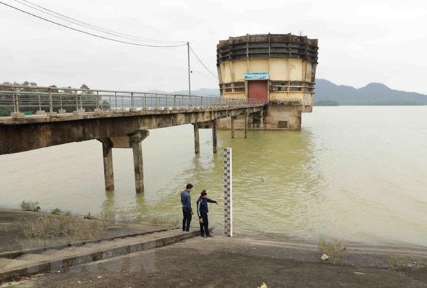 Mực nước ở hồ Kẻ Gỗ đang ở mức an toàn với cao trình ở 31,85 m, tương đương tổng dung tích là khoảng 326 triệu m3. (Ảnh: Vũ Sinh/TTXVN).