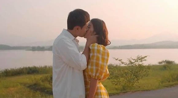 Cảnh kết phim "11 tháng 5 ngày".  