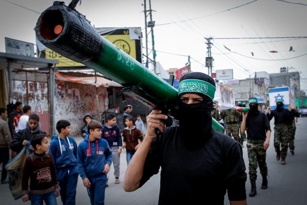 Vũ khí tự chế phóng rocket của Hamas.  