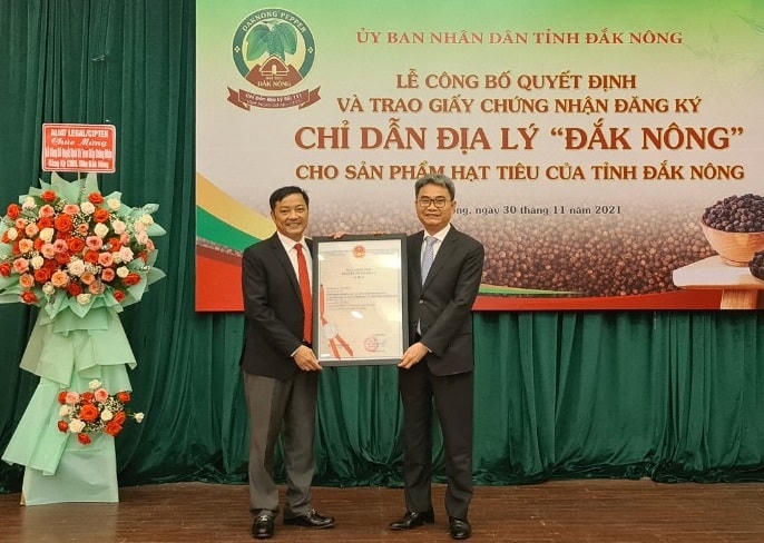 Trao Chỉ dẫn địa lý “Đắk Nông” cho sản phẩm hạt tiêu