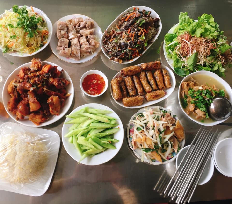 Làm cơm cúng 30 Tết đã trở thành hoạt động không thể thiếu rồi!