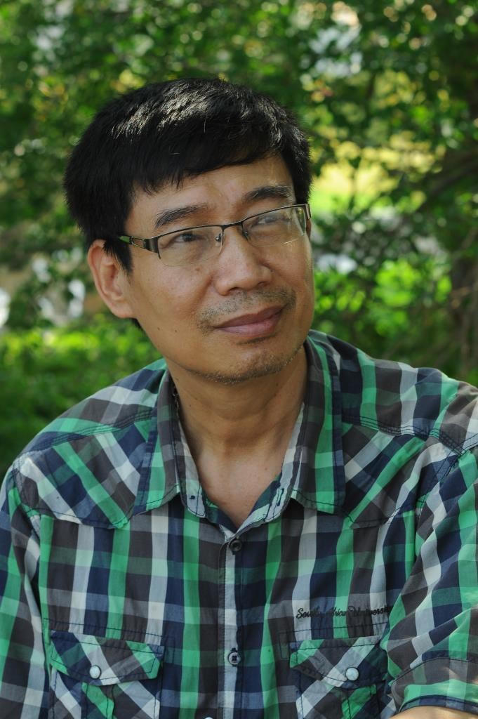 Nhà văn Sương Nguyệt Minh.