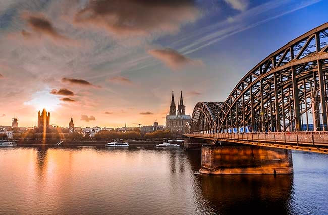 Cầu qua sông Rhein.