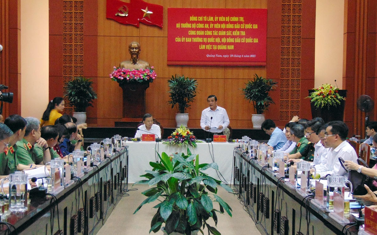 Quang cảnh buổi làm việc của Bộ trưởng Tô Lâm với lãnh đạo tỉnh Quảng Nam.