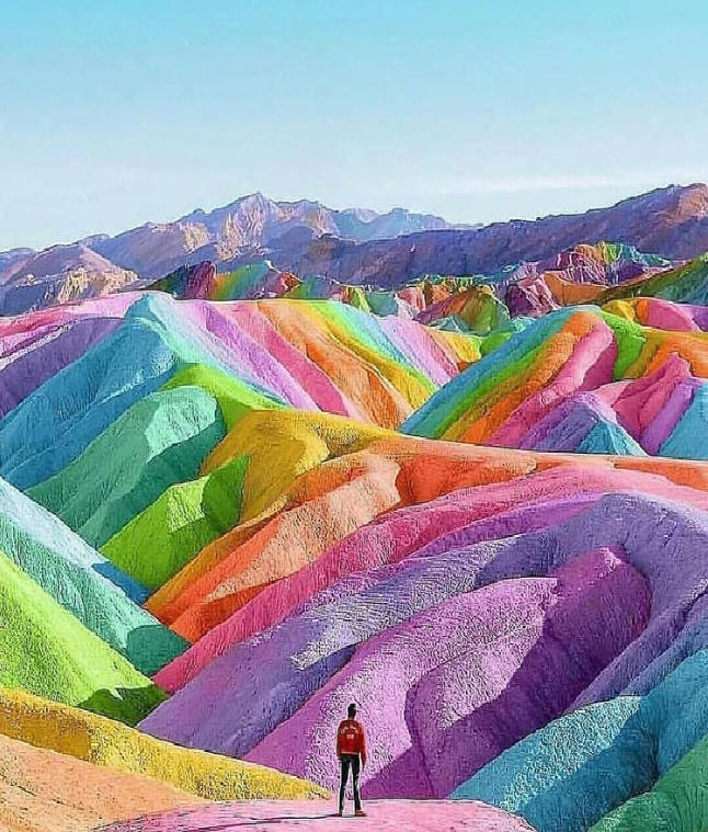 Núi cầu vồng.