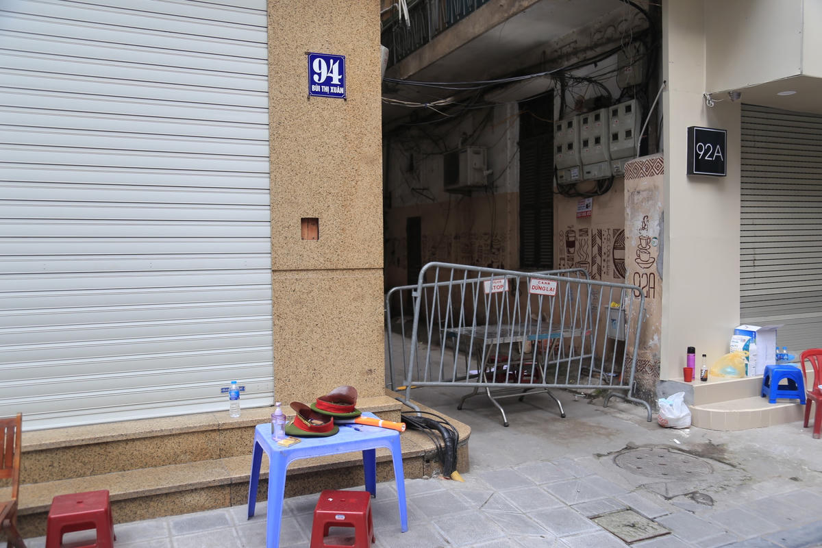 Ngõ 94 phố Bùi Thị Xuân (quận Hai Bà Trưng), nơi có bệnh nhân bệnh nhân L.Q.A. (là nhân viên quán bar Sunny, thành phố Phúc Yên, tỉnh Vĩnh Phúc) cư trú.