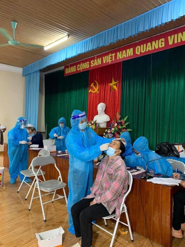 Phú Thọ nỗ lực và quyết tâm bóc tách F0 ra khỏi cộng đồng qua xét nghiệm nhanh.